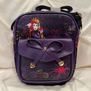 Disney Villains Evil Queen Apple Crossbody Bag Floral Bow Bag NWT WondaPOP Luxe